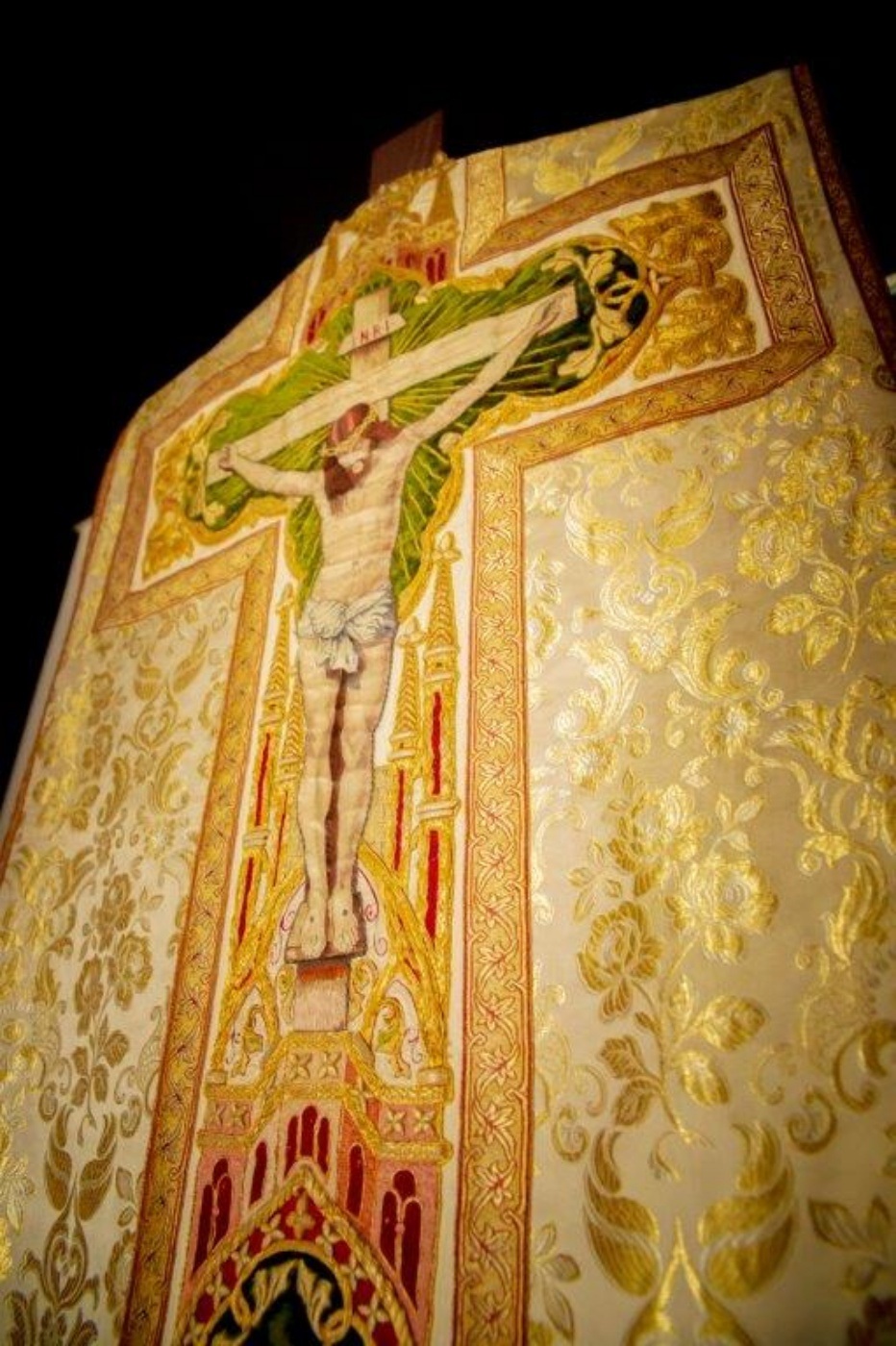 Ad Altare Wystawa dawnych szat liturgicznych w chorzowskim skansenie 5
