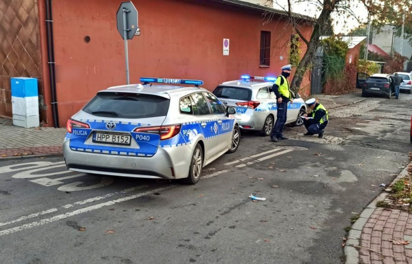 Chorzów pijany kierowca uderzył w radiowóz 3