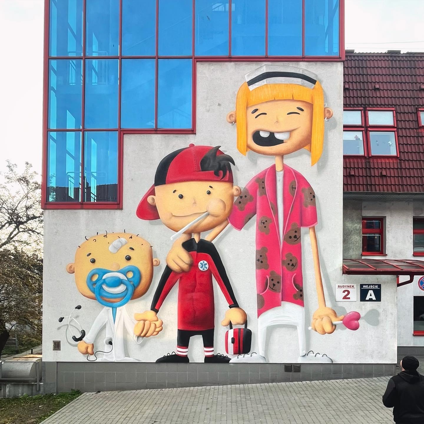 Czerwony Pies mural na ścianie szpitala 6