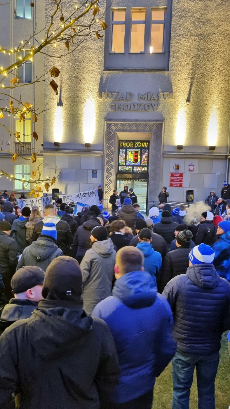 Demonstracja kibiców Ruchu Chorzów 19