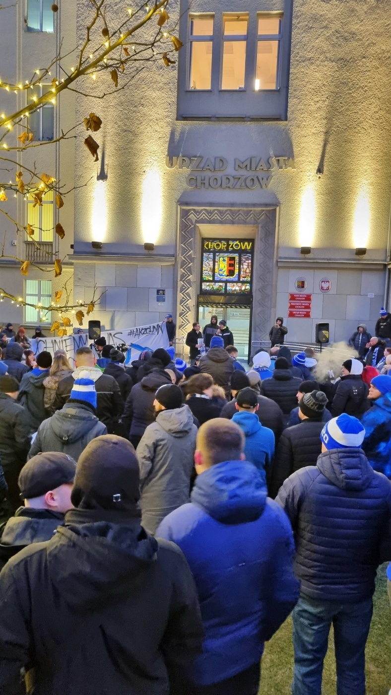 Demonstracja kibiców Ruchu Chorzów 19