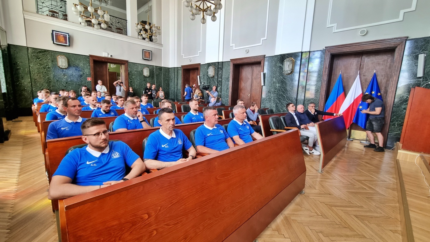 Ekstraklasa za pół miliona złotych Nagroda dla Ruchu Chorzów 18