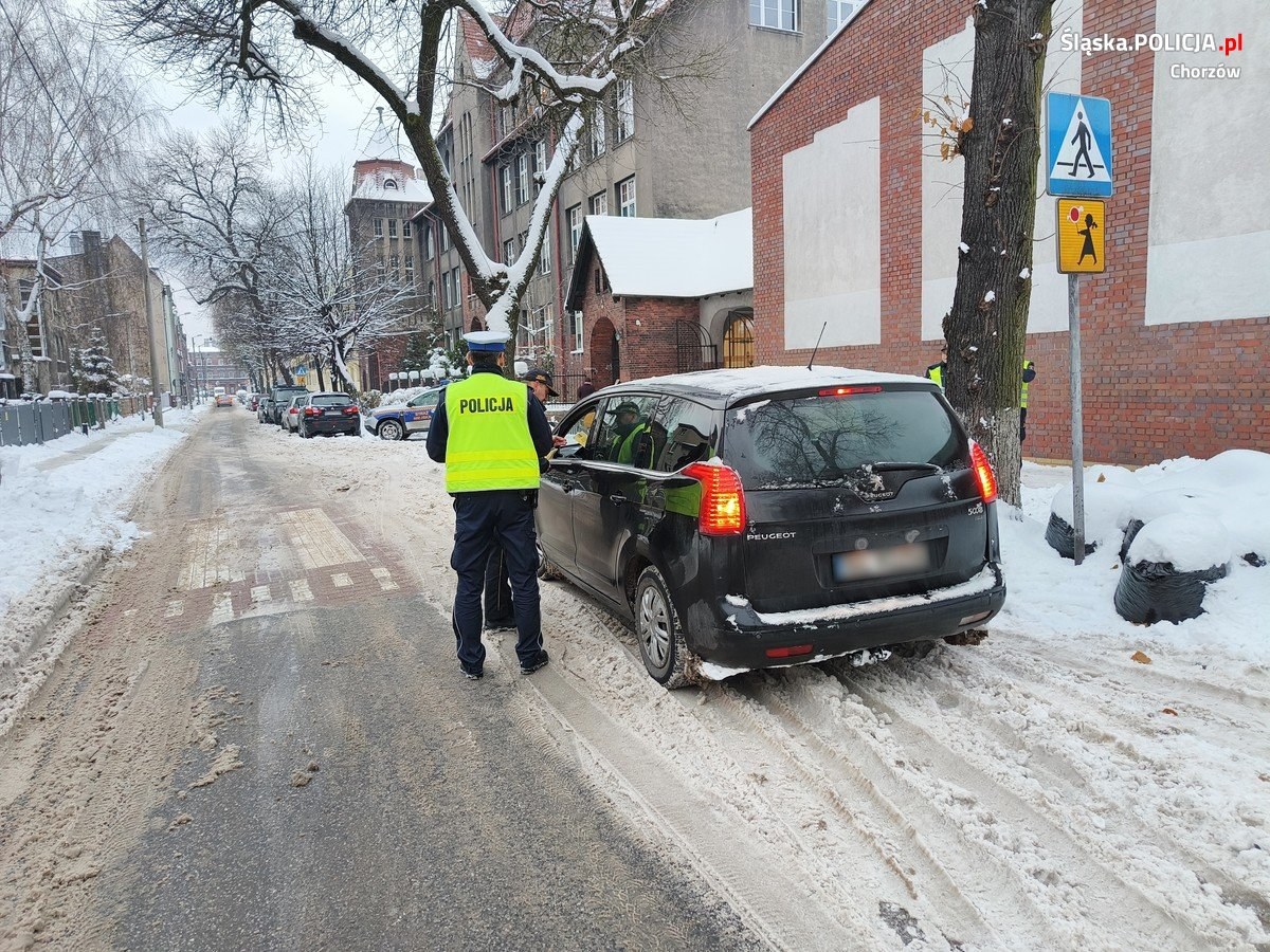 Odstęp 10 metrów Policyjna akcja w Chorzowie 3