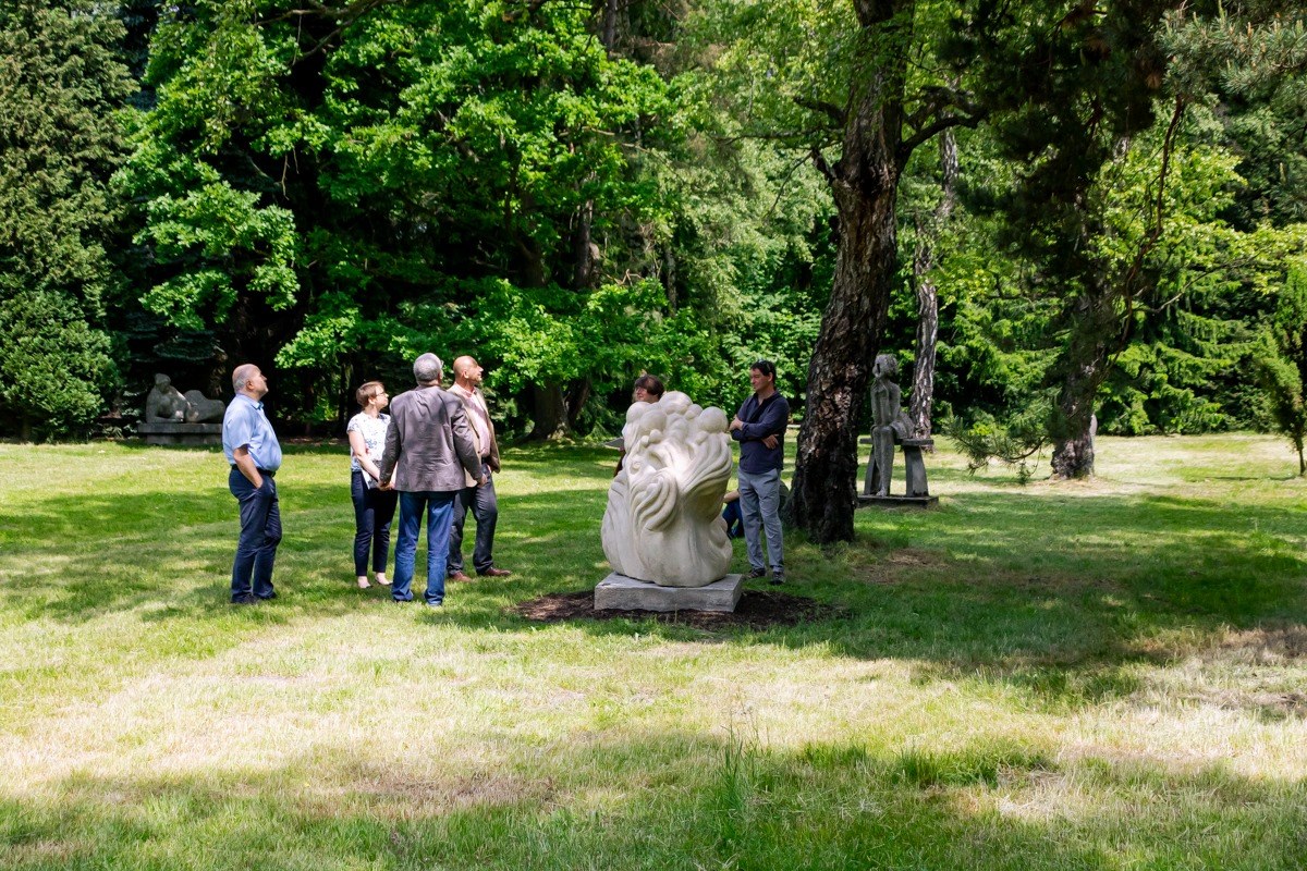 Pączkowanie rzeźba w Parku Śląskim