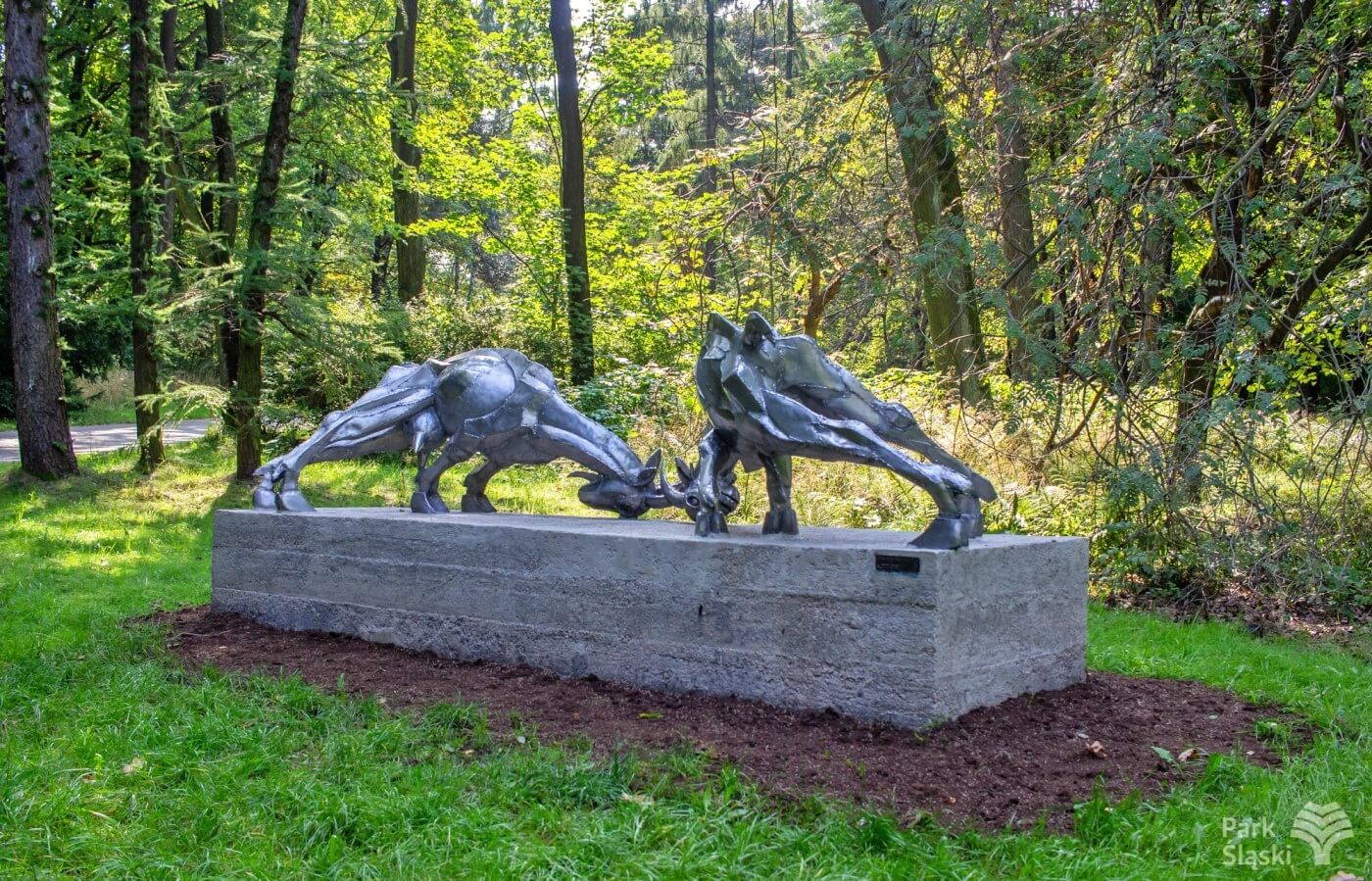 Park Śląski odrestaurowane rzeźby 1
