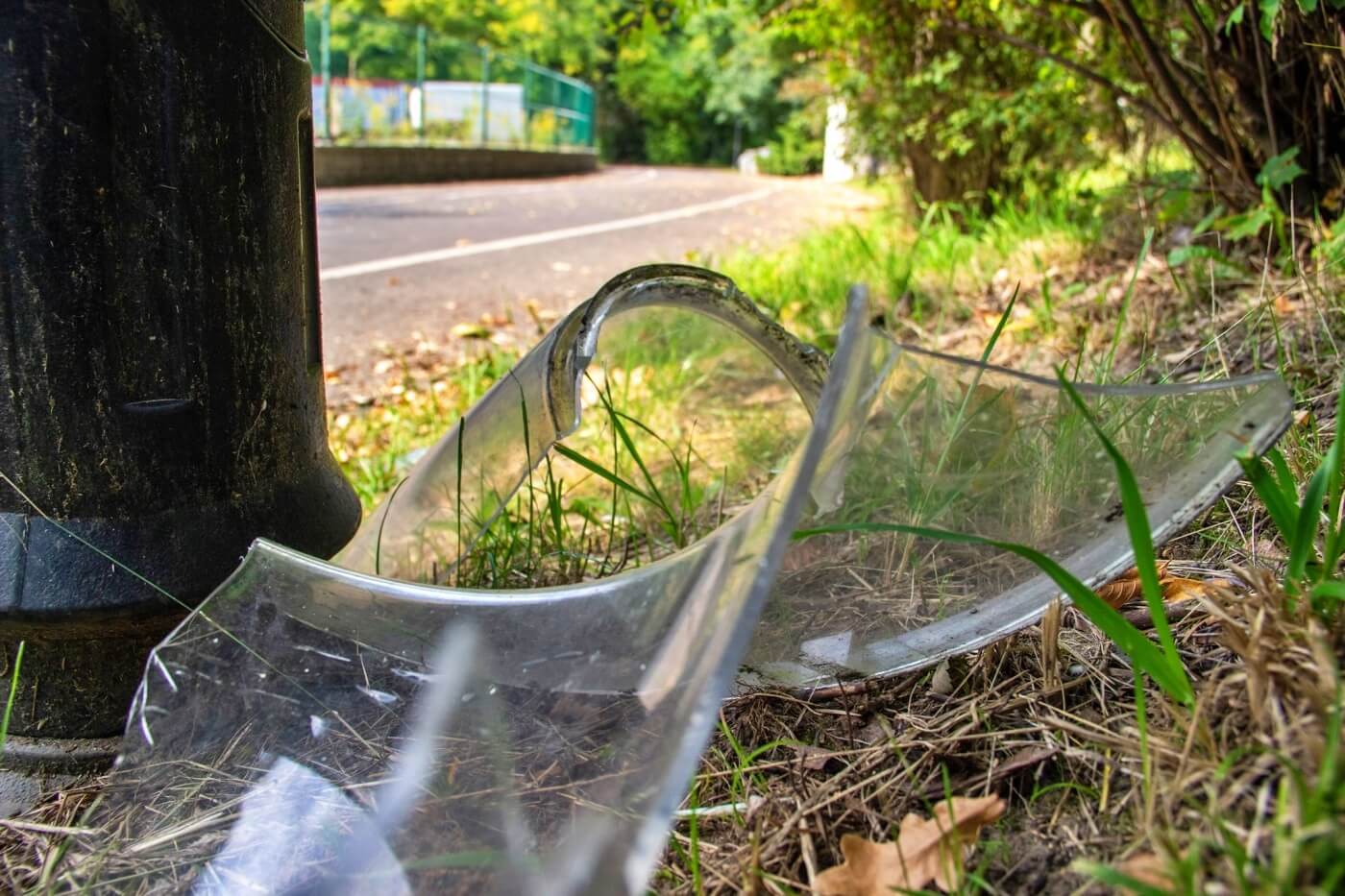 Park Śląski zniszczone latarnie 4