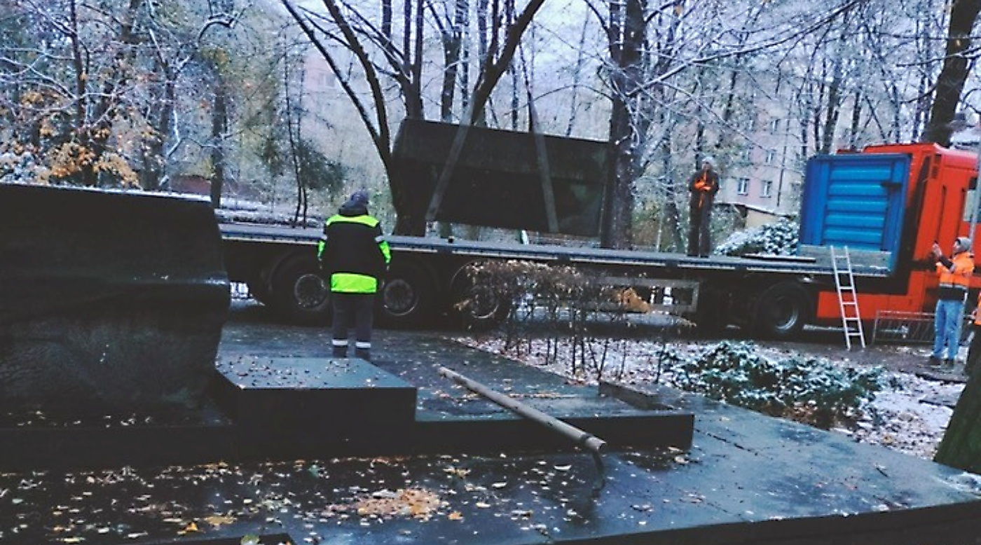 Pomnik Armii Czerwonej zniknął z Parku Hutników w Chorzowie