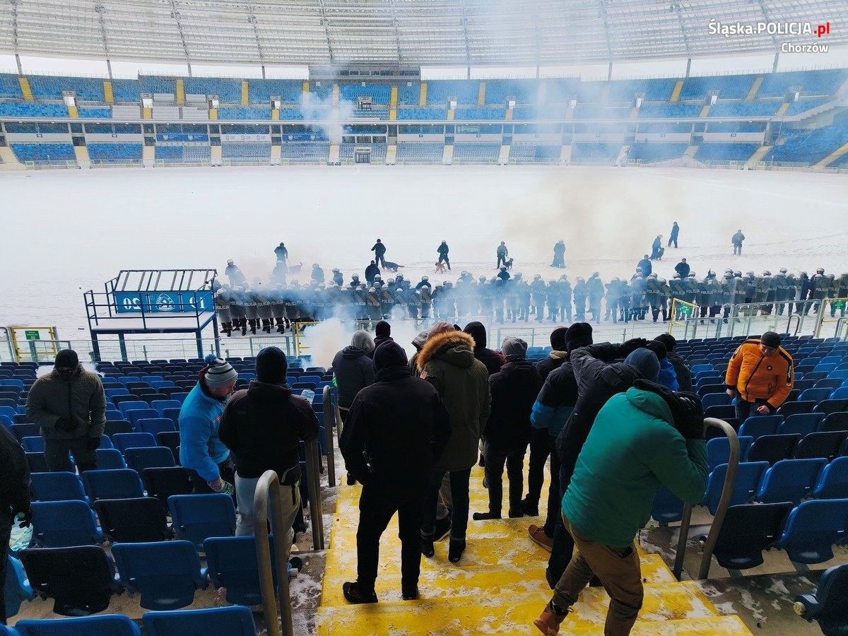 Zadyma na Stadionie Śląskim. Policyjne ćwiczenia