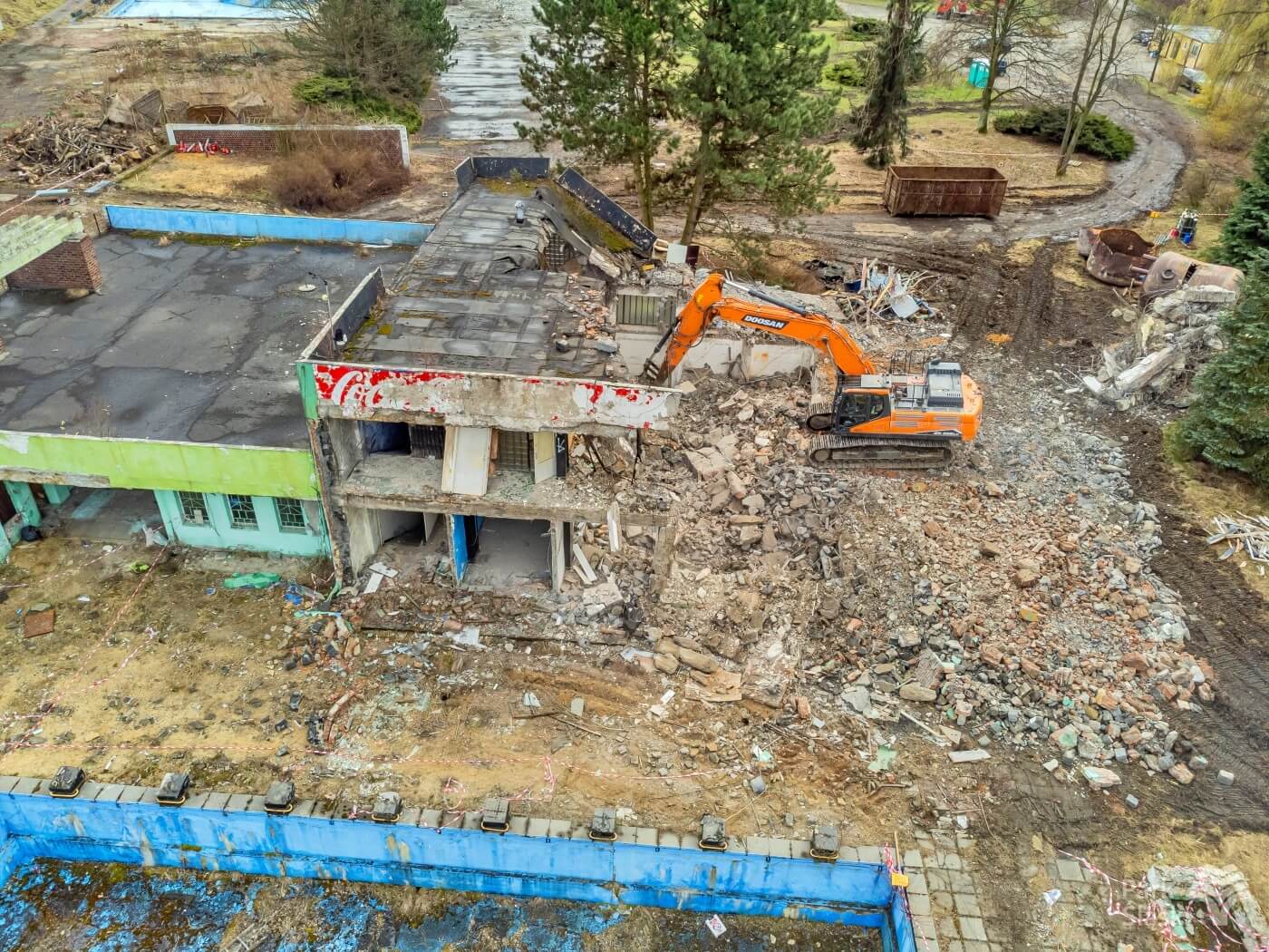 Znika dawna Fala w Parku Śląskim Rozpoczęła się wielka demolka 7