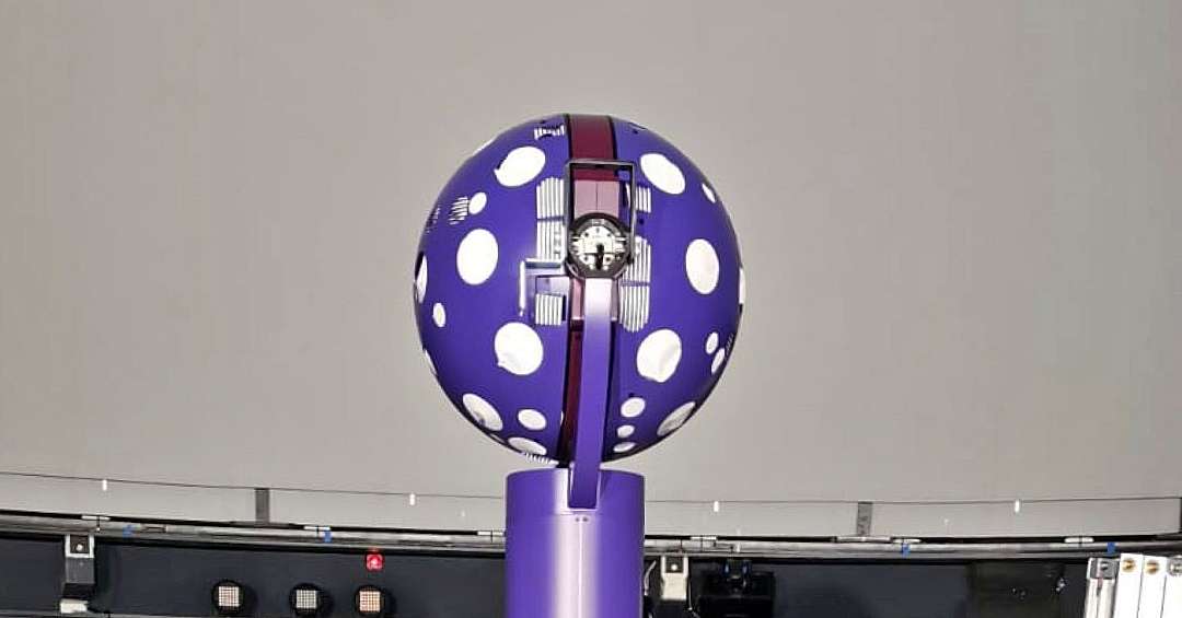 Chorz&oacute;w: W Planetarium Śląskim jest już nowy projektor. Śląski Park Nauki  coraz bliżej. Otwarcie w połowie 2022 r.