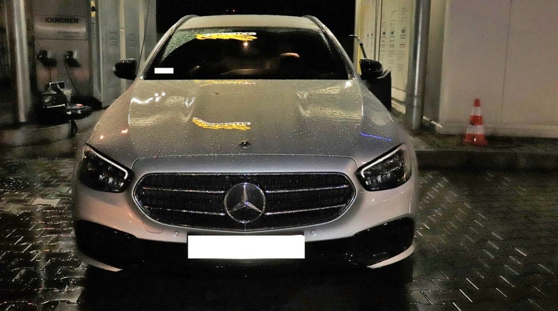 Chorzów Zatrzymano kradzionego Mercedesa Chorzów Zatrzymano kradzionego Mercedesa