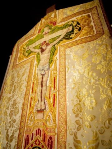 Ad Altare Wystawa dawnych szat liturgicznych w chorzowskim skansenie 5 Ad Altare Wystawa dawnych szat liturgicznych w chorzowskim skansenie 5