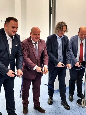 Centrum Mikroskopowego Badania Materii 4 Centrum Mikroskopowego Badania Materii 4