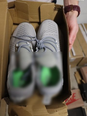 Chorzów Batory nielegalny towar na targowisku 6 Chorzów Batory nielegalny towar na targowisku 6