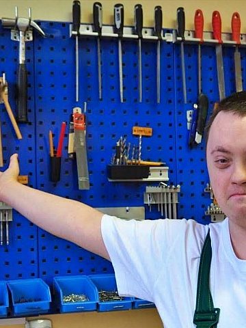 Chorzów niepełnosprawni stolarze 2 Chorzów niepełnosprawni stolarze 2