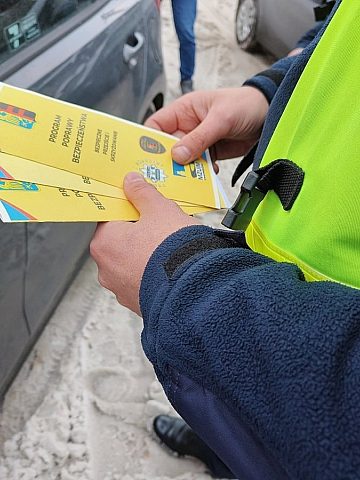 Odstęp 10 metrów Policyjna akcja w Chorzowie 1 Odstęp 10 metrów Policyjna akcja w Chorzowie 1