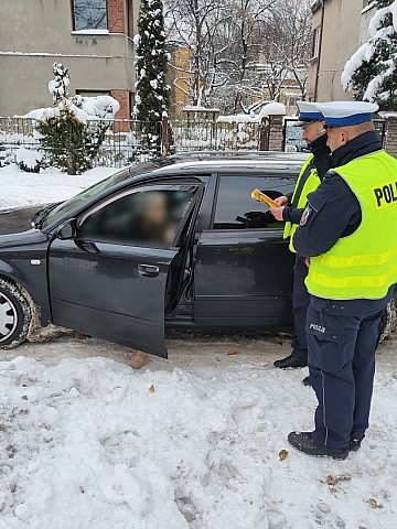 Odstęp 10 metrów Policyjna akcja w Chorzowie 4 Odstęp 10 metrów Policyjna akcja w Chorzowie 4
