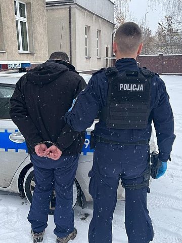W Chorzowie złapano złodzieja katalizatorów 3 W Chorzowie złapano złodzieja katalizatorów 3