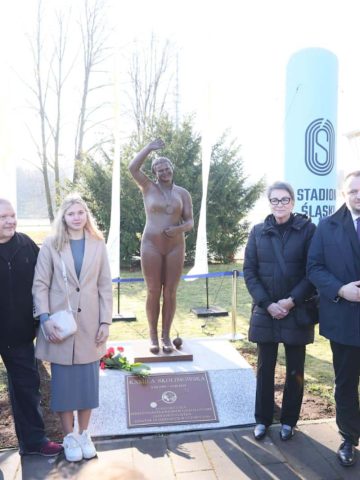 Pomnik kamili skolimowskiej 2 Pomnik kamili skolimowskiej 2