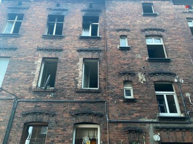 Pożar w kamienicy przy ul. Cmentarnej, Chorzów Pożar w kamienicy przy ul. Cmentarnej, Chorzów