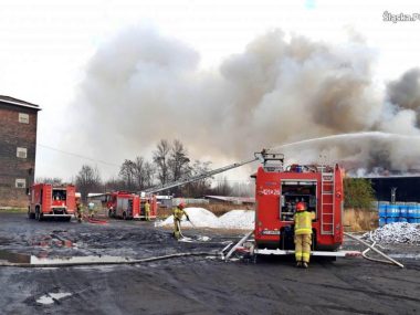 Chorzów pożar w zakładzie Novichem Chorzów pożar w zakładzie Novichem