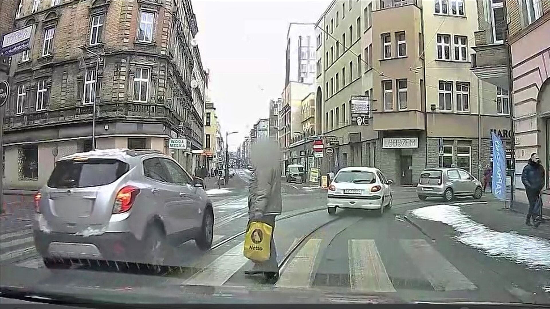 Chorzow niebezpieczny manewr na przejsciu Chorzow niebezpieczny manewr na przejsciu